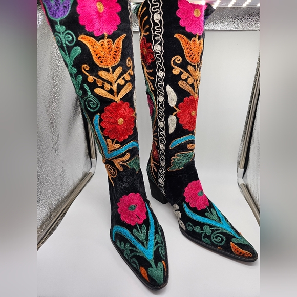 Artemis Colorful Embroidered Long Boots Size 39 - Picture 7 of 14
